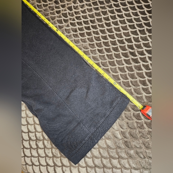 G90. Athleta Retroplush Straight Leg Pant in Black - Size M - Picture 6 of 7